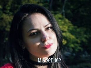 MIA_seduce