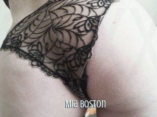 Mia_Boston