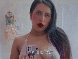 Miajjones28