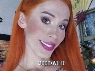 Moonxwhite