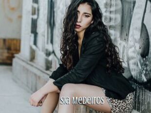 Sia_Medeiros