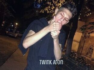 Twink_Aron